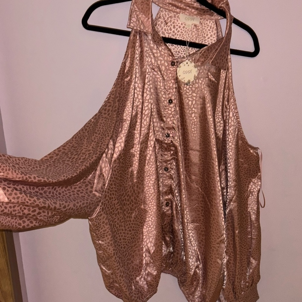 Satin pink leopard shoulder cut out blouse